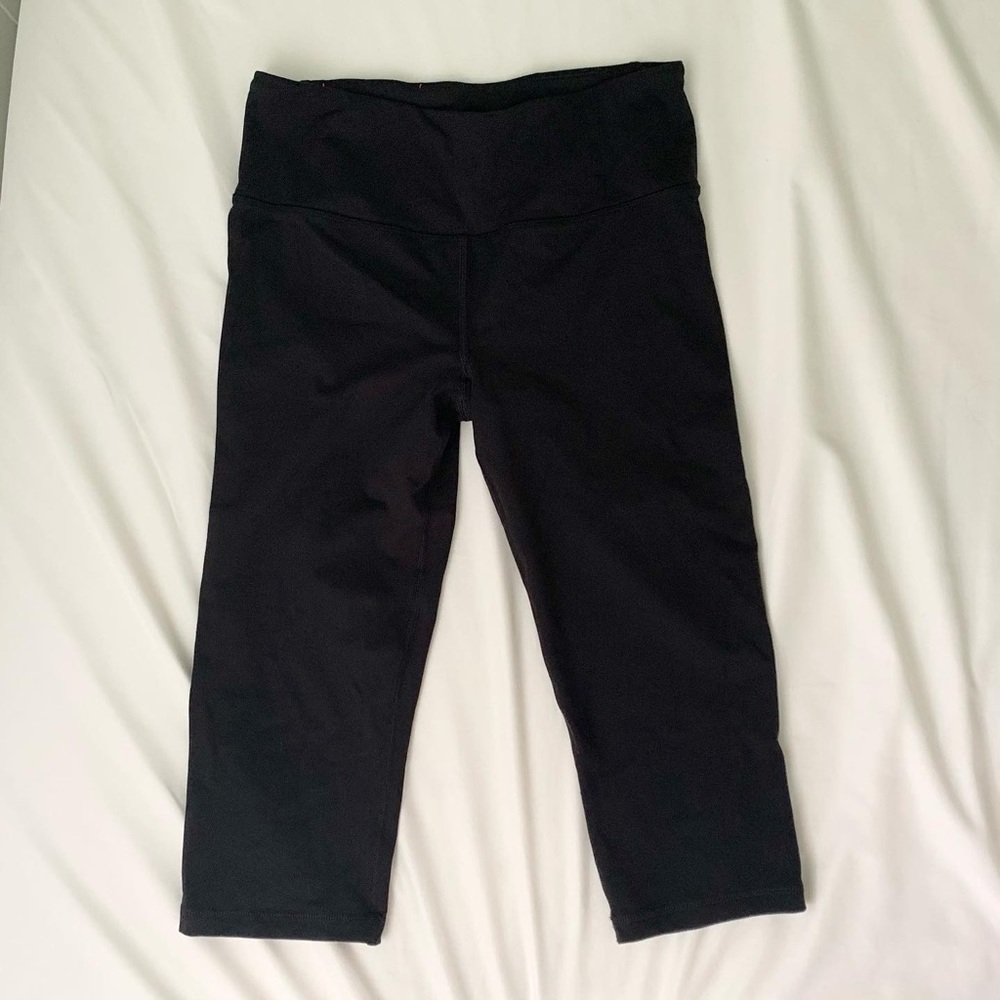 Victoria’s Secret cropped leggings